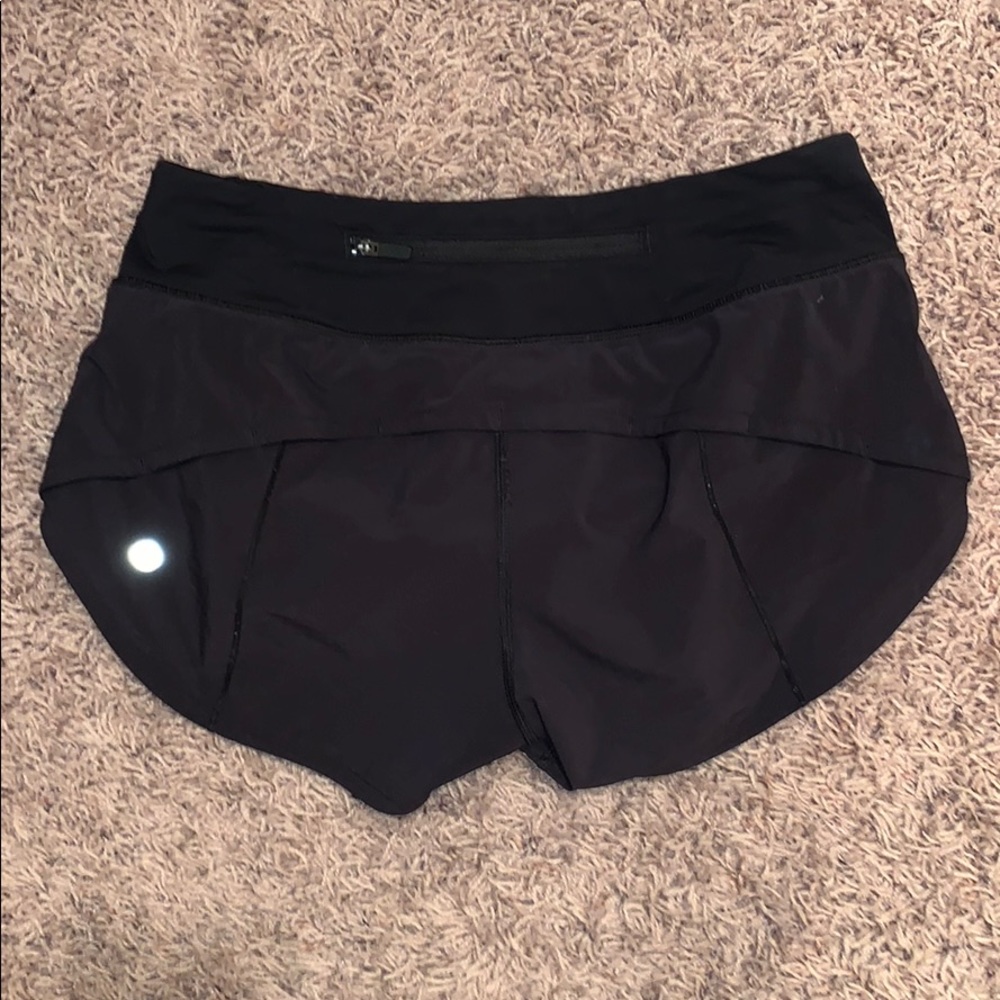 black speed up lululemon shorts size 2